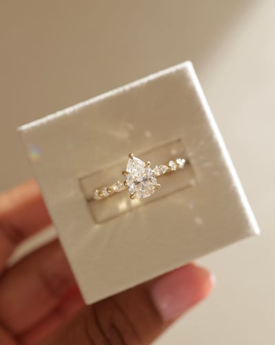 9x6mm pear moissanite