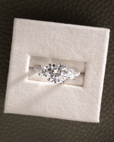8.5mm round moissanite