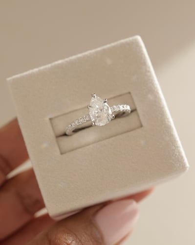9x6mm pear moissanite