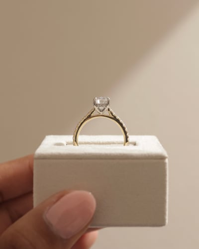 8x6mm oval moissanite