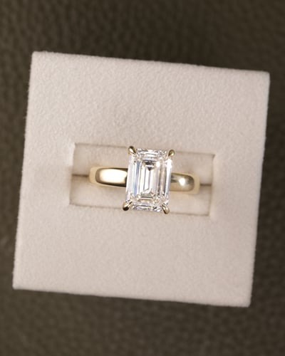 3.65ct emerald diamond