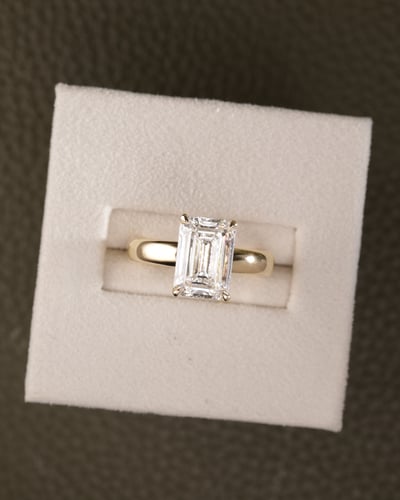 3.09ct emerald diamond