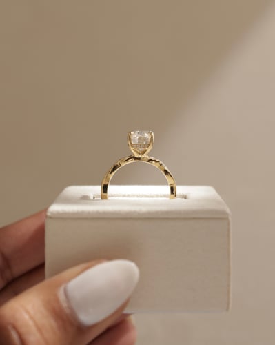 10x7mm oval moissanite