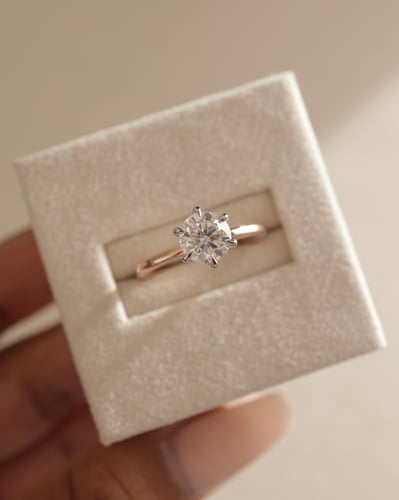 7mm round moissanite
