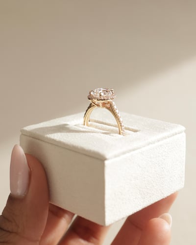 10x7mm pear moissanite
