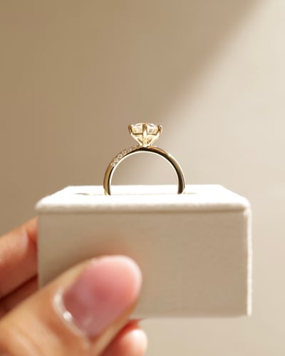 7.5mm round moissanite