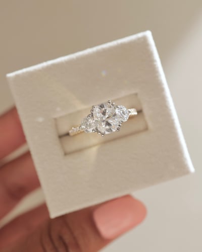 8x6mm elongated cushion moissanite
