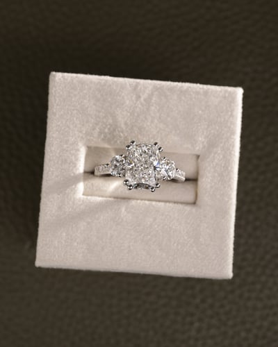 2.59ct elongated cushion diamond
