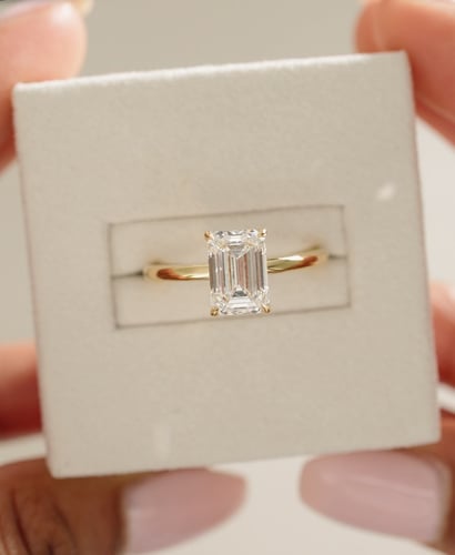 2.01ct emerald diamond