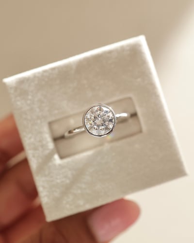 8mm round moissanite
