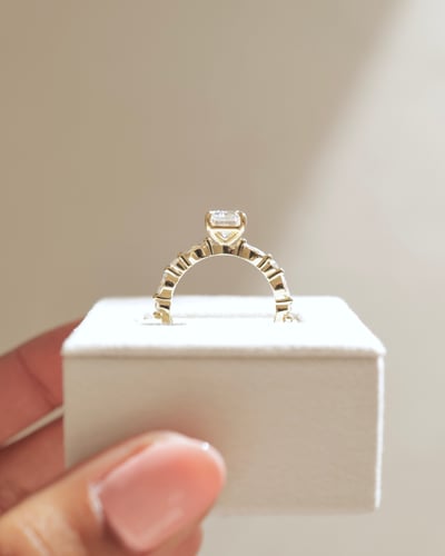 8x6mm emerald moissanite