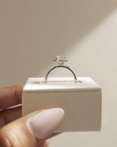 9x6.5mm oval moissanite