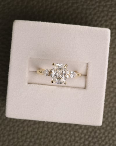 1.54ct elongated cushion diamond