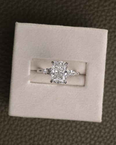 2.53ct elongated cushion diamond