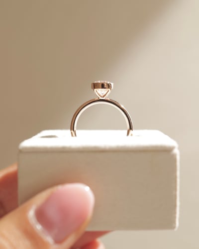 9x6.5mm oval moissanite
