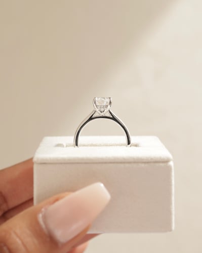 9x6.5mm oval moissanite