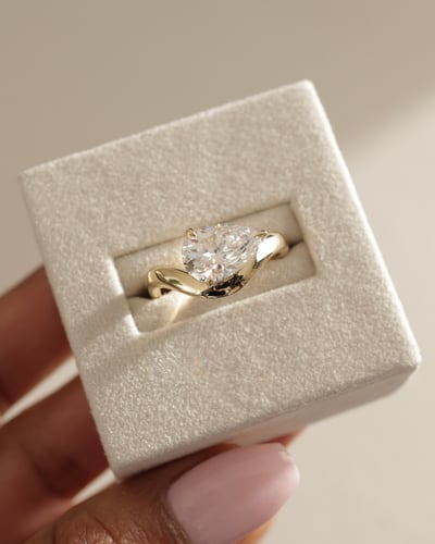 11x7.5mm pear moissanite