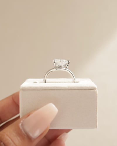 10x7mm pear moissanite