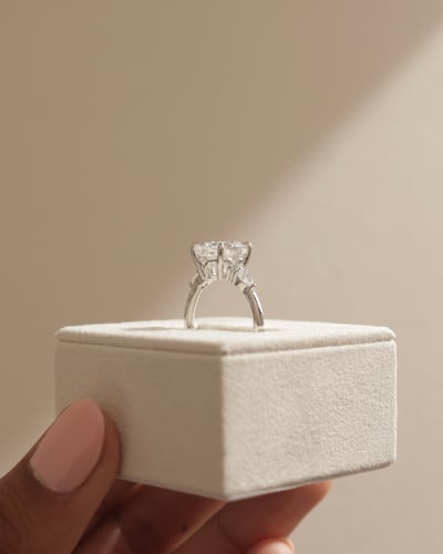 11x8mm oval moissanite