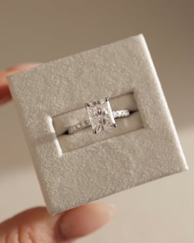 8.5x6.5mm radiant moissanite