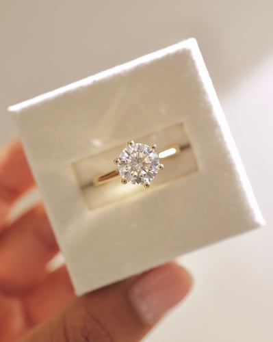 8mm round moissanite