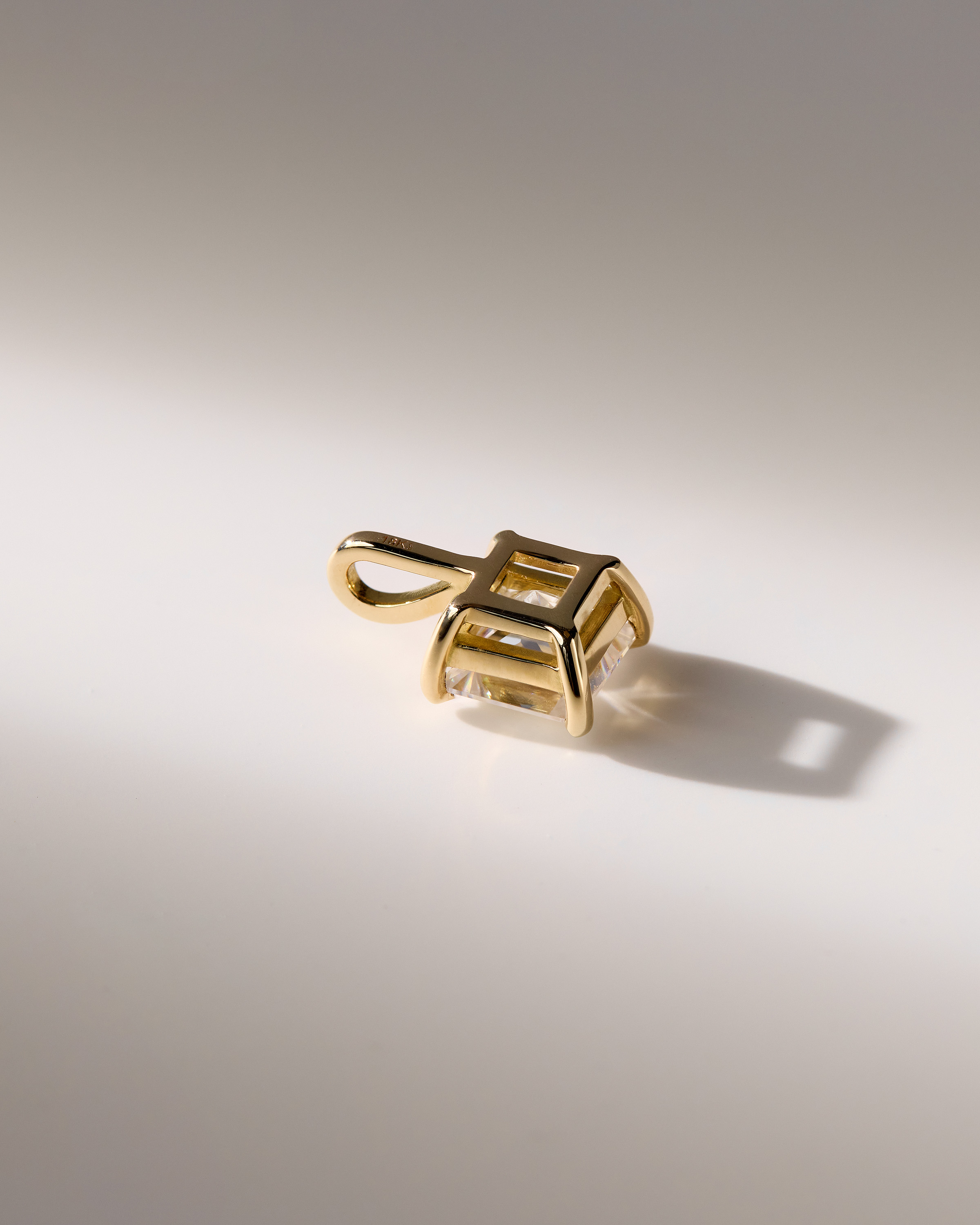 Chandler - Princess Pendant Lifestyle Image