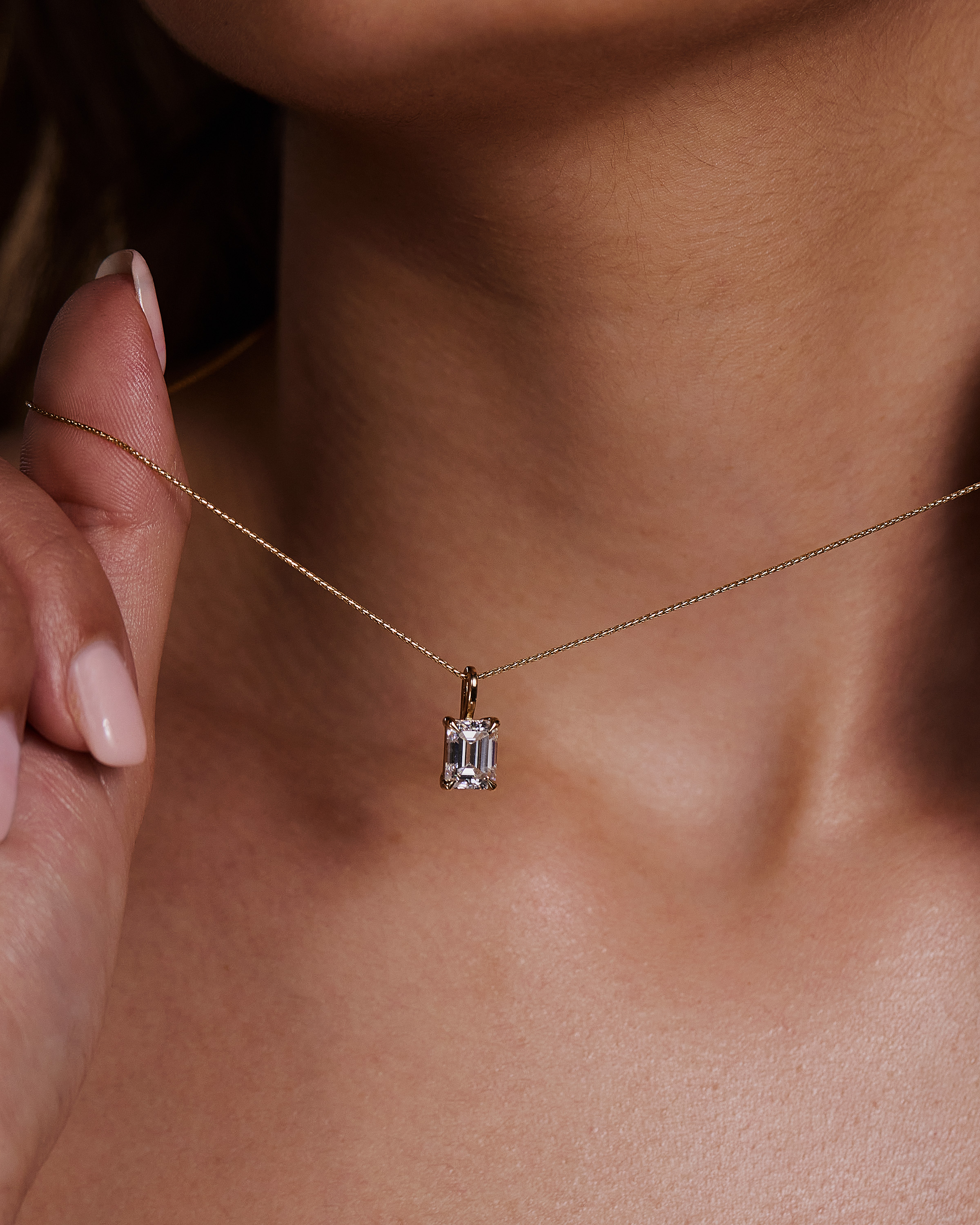 Joyce - Emerald Pendant Lifestyle Image