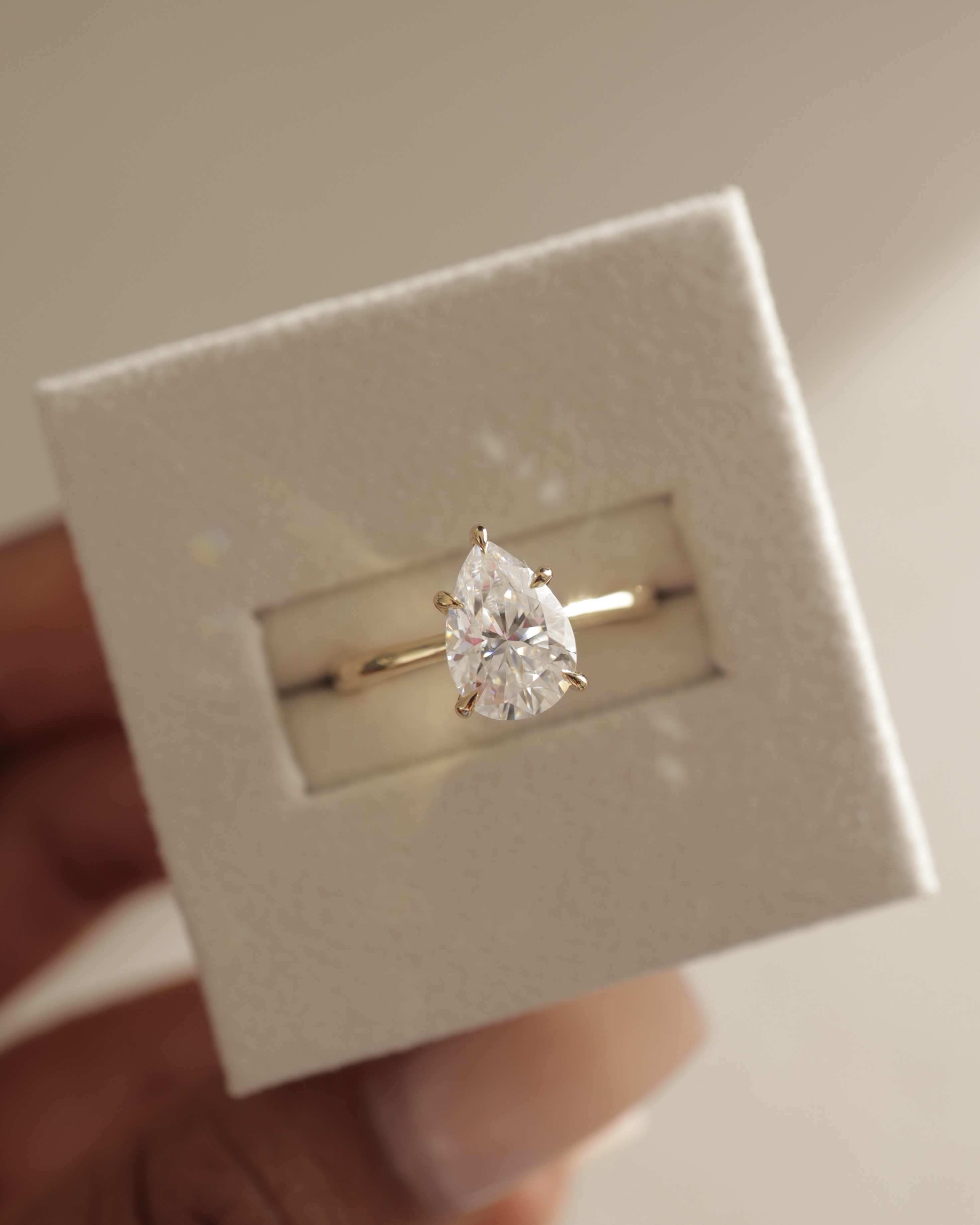 9x6mm pear moissanite
