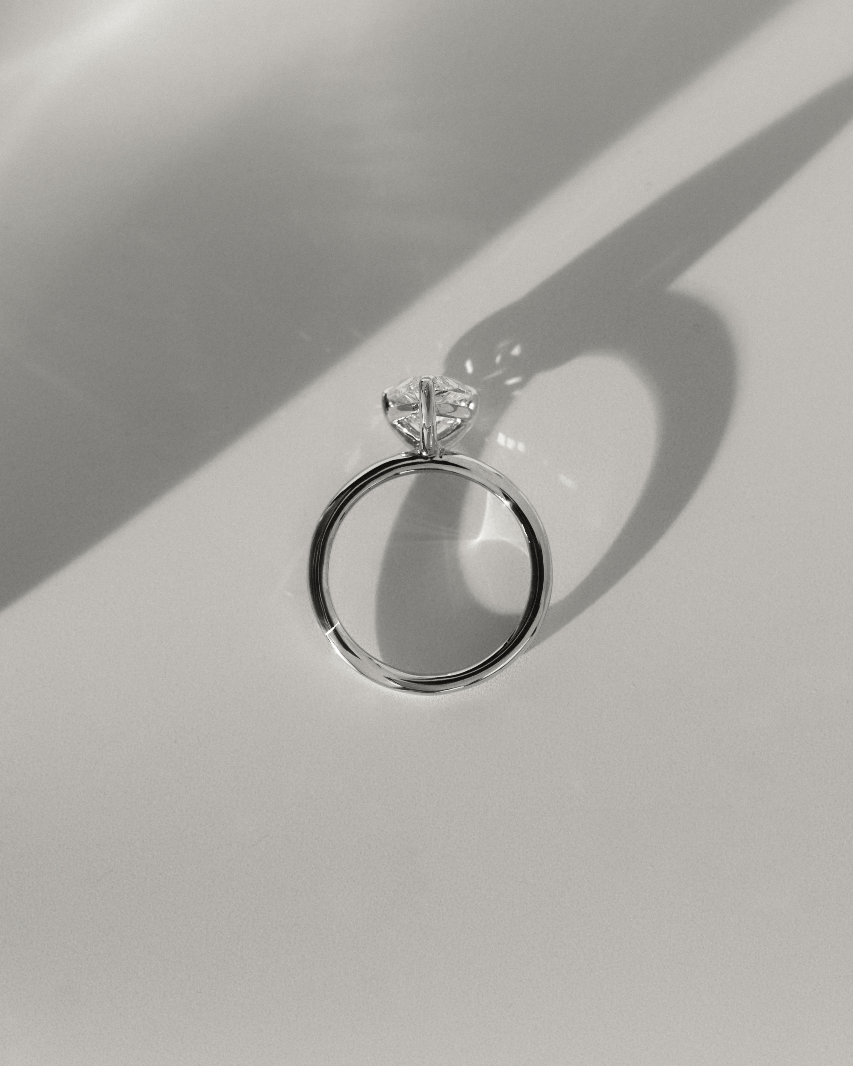 Amy  3 Claw Pear Solitaire Lifestyle Image