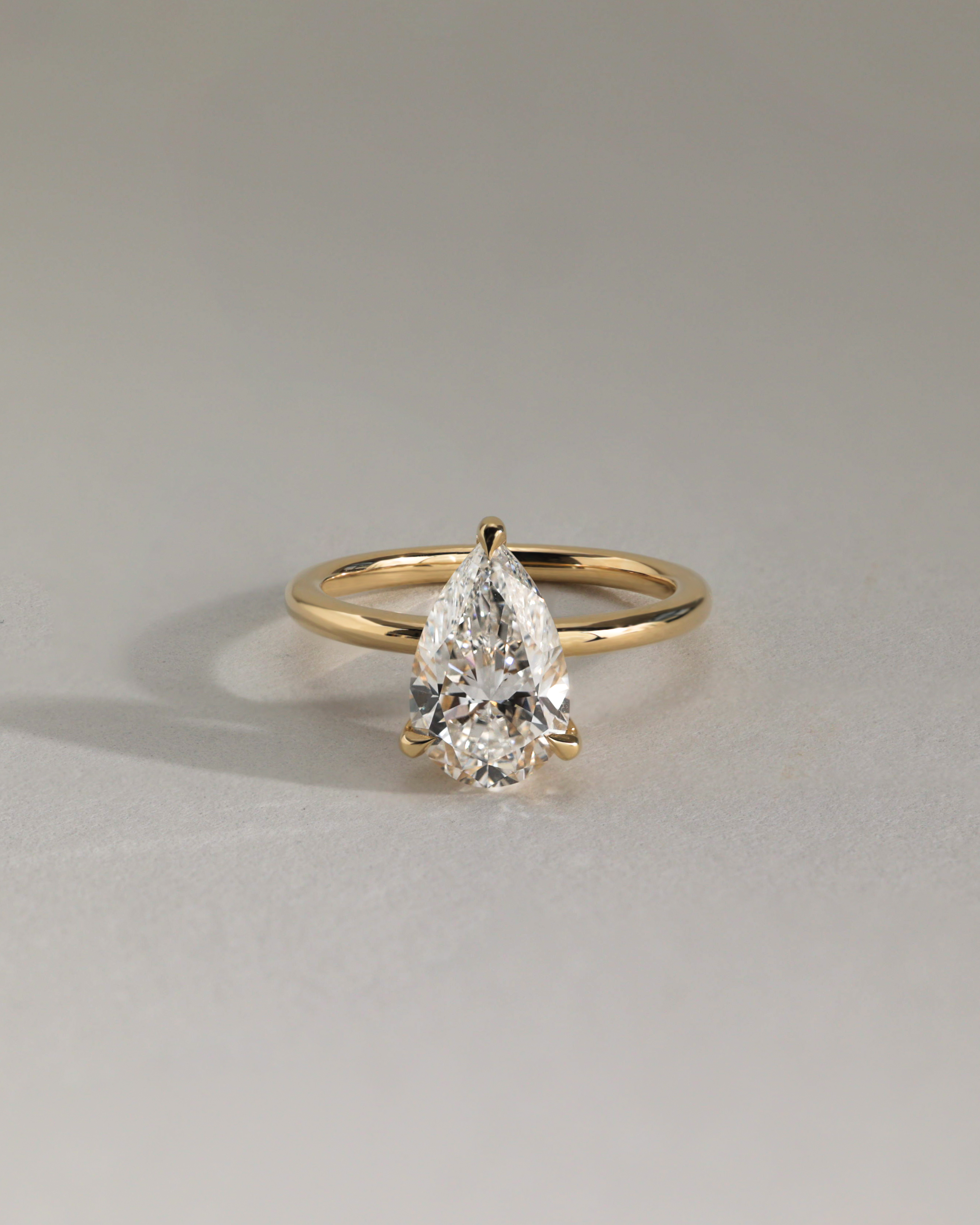 Amy  3 Claw Pear Solitaire Lifestyle Image