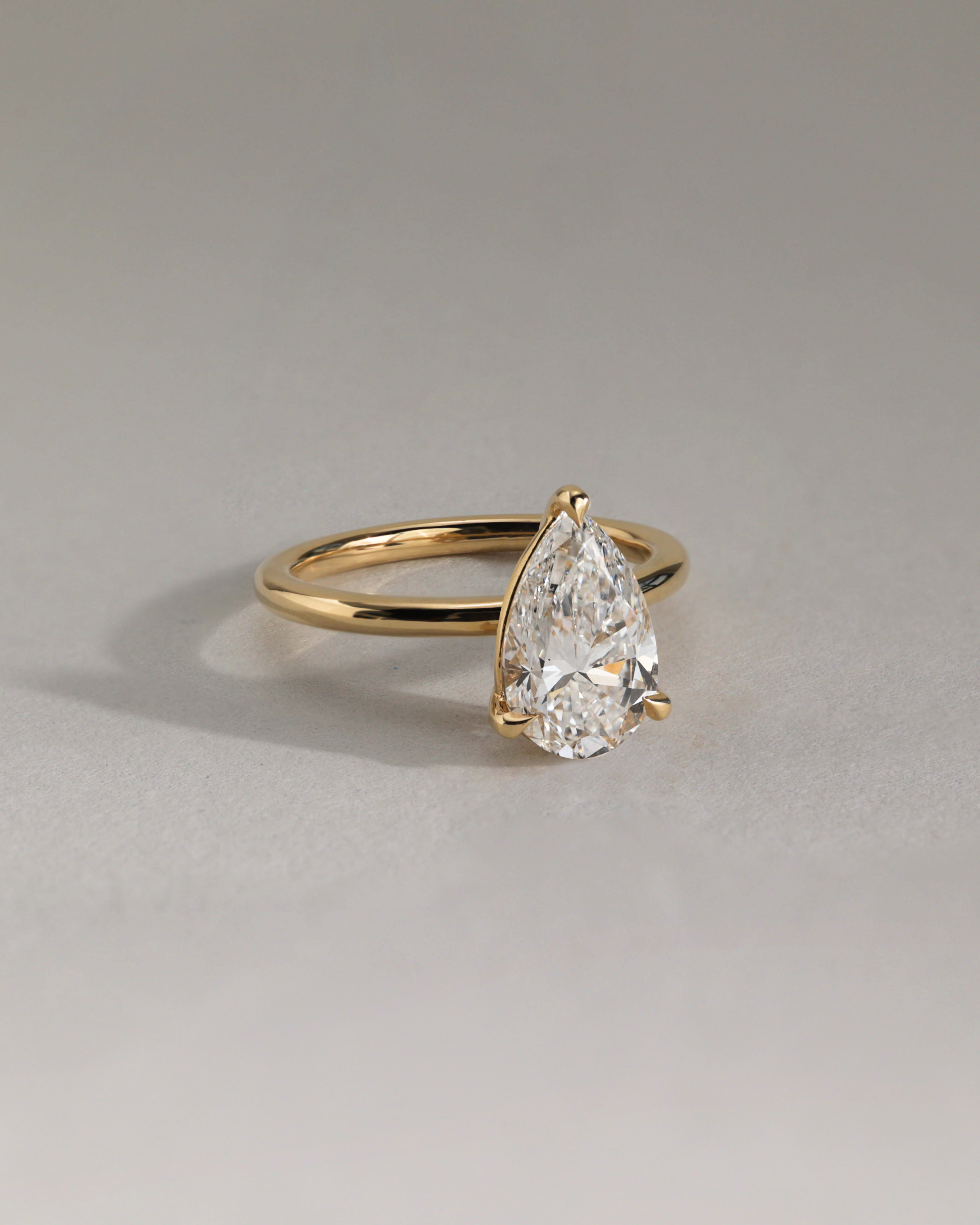 Amy  3 Claw Pear Solitaire Lifestyle Image