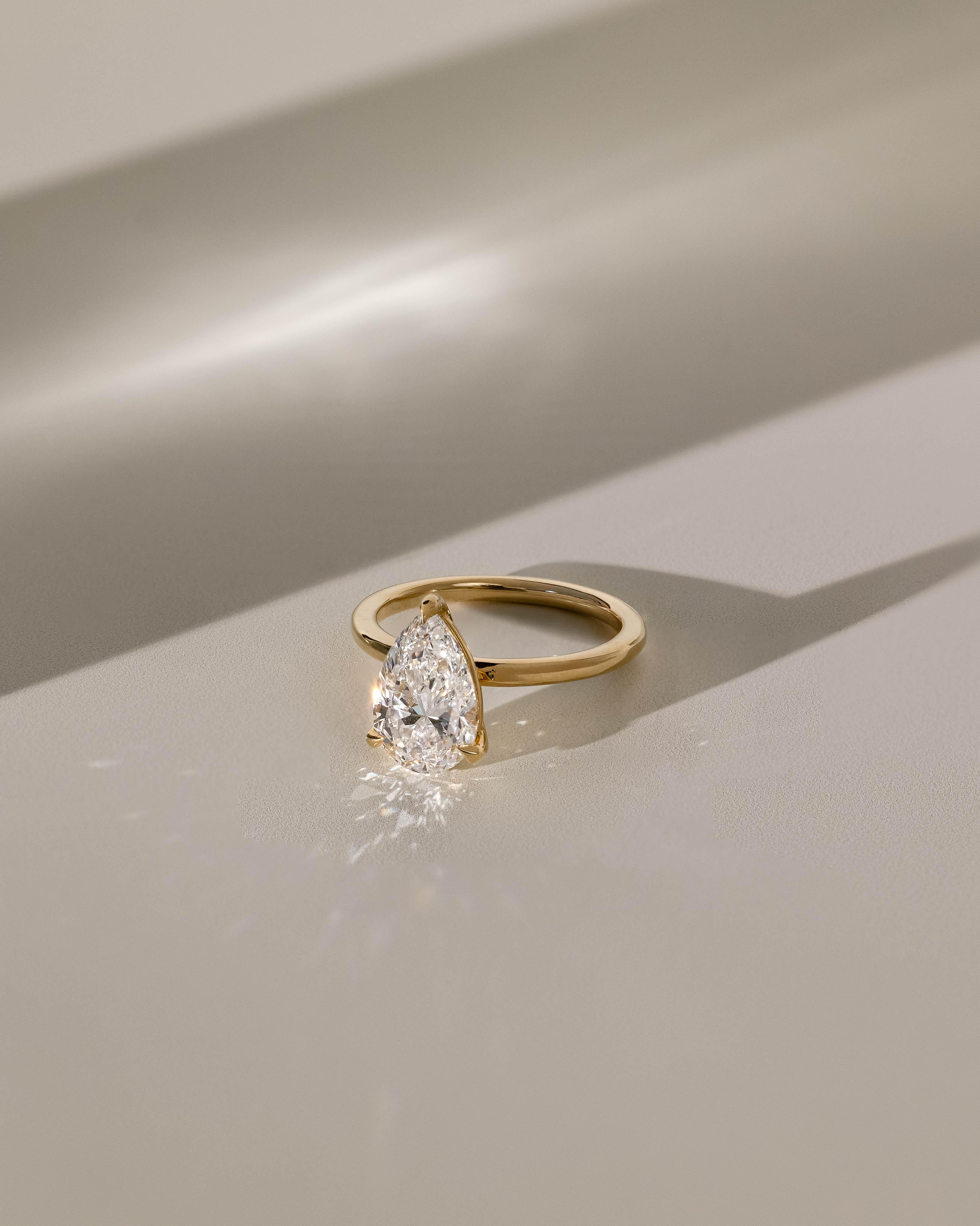 Amy  3 Claw Pear Solitaire Lifestyle Image