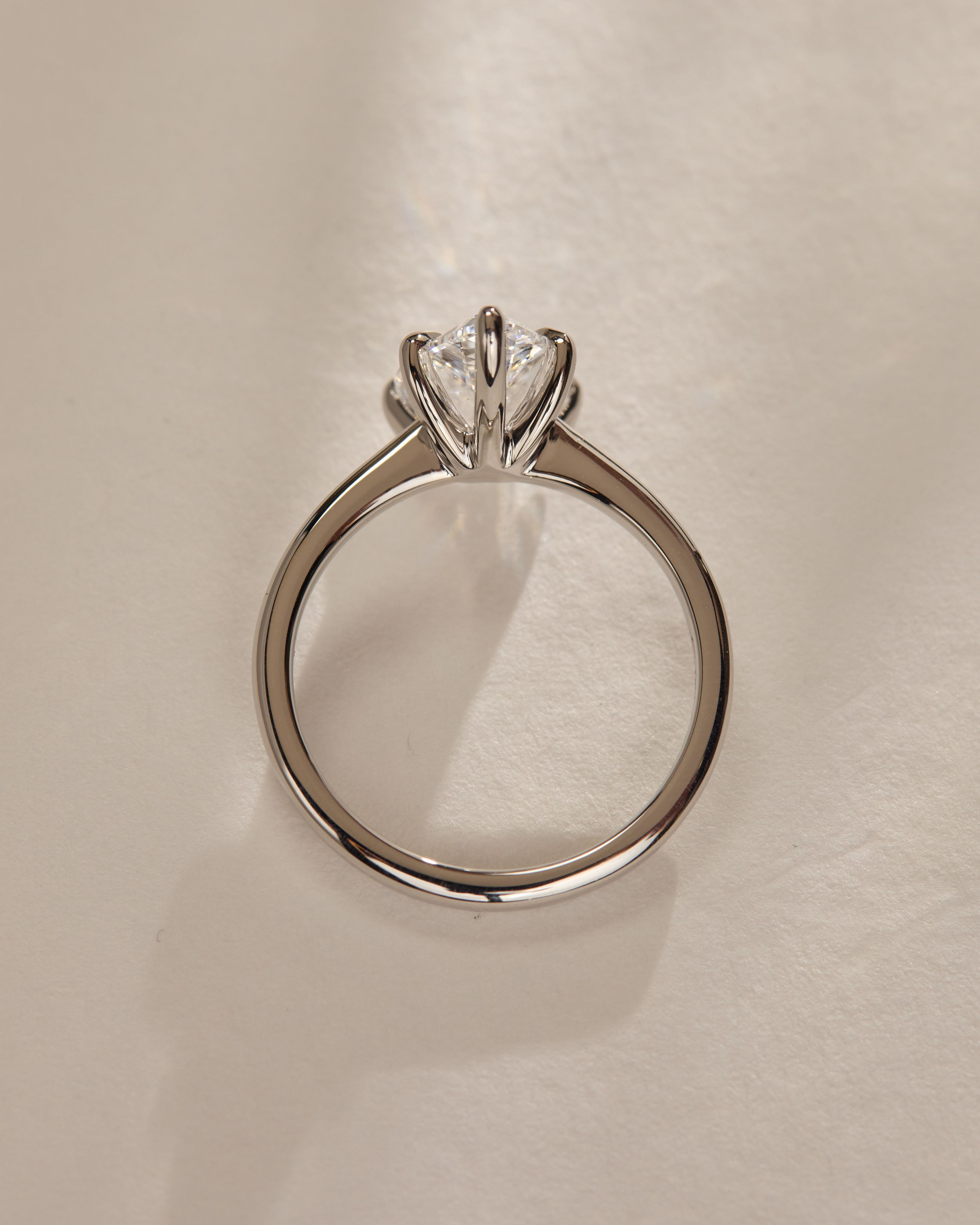 Aspen  5 Claw Pear Solitaire Lifestyle Image