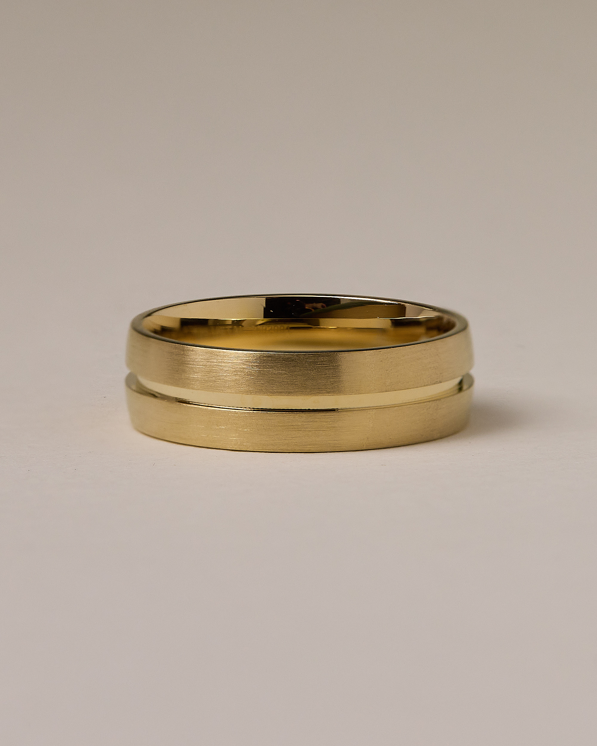 Bailey Mens Wedding Ring Lifestyle Image