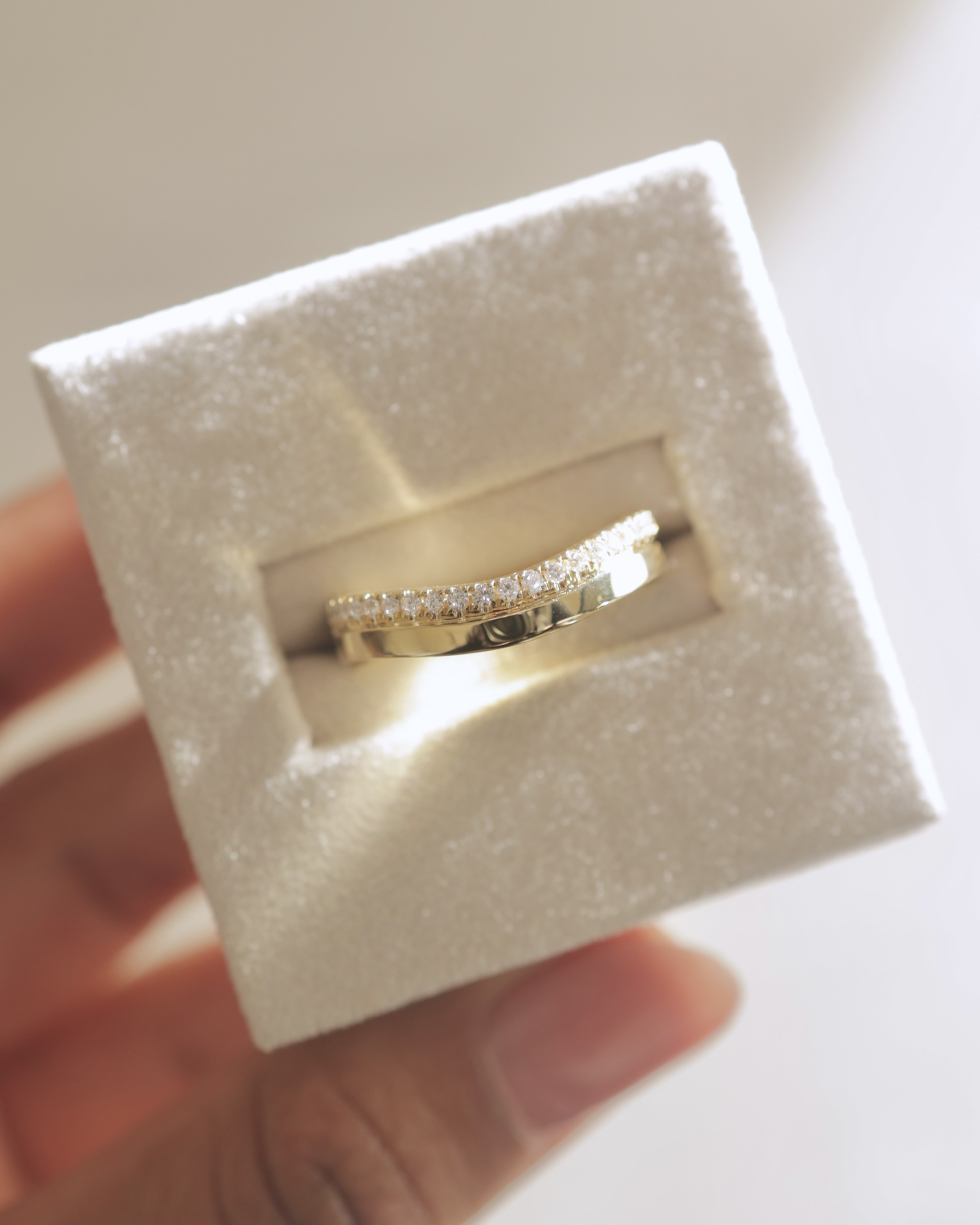 Clara - Cigar Band with Pav Edge Lifestyle Image