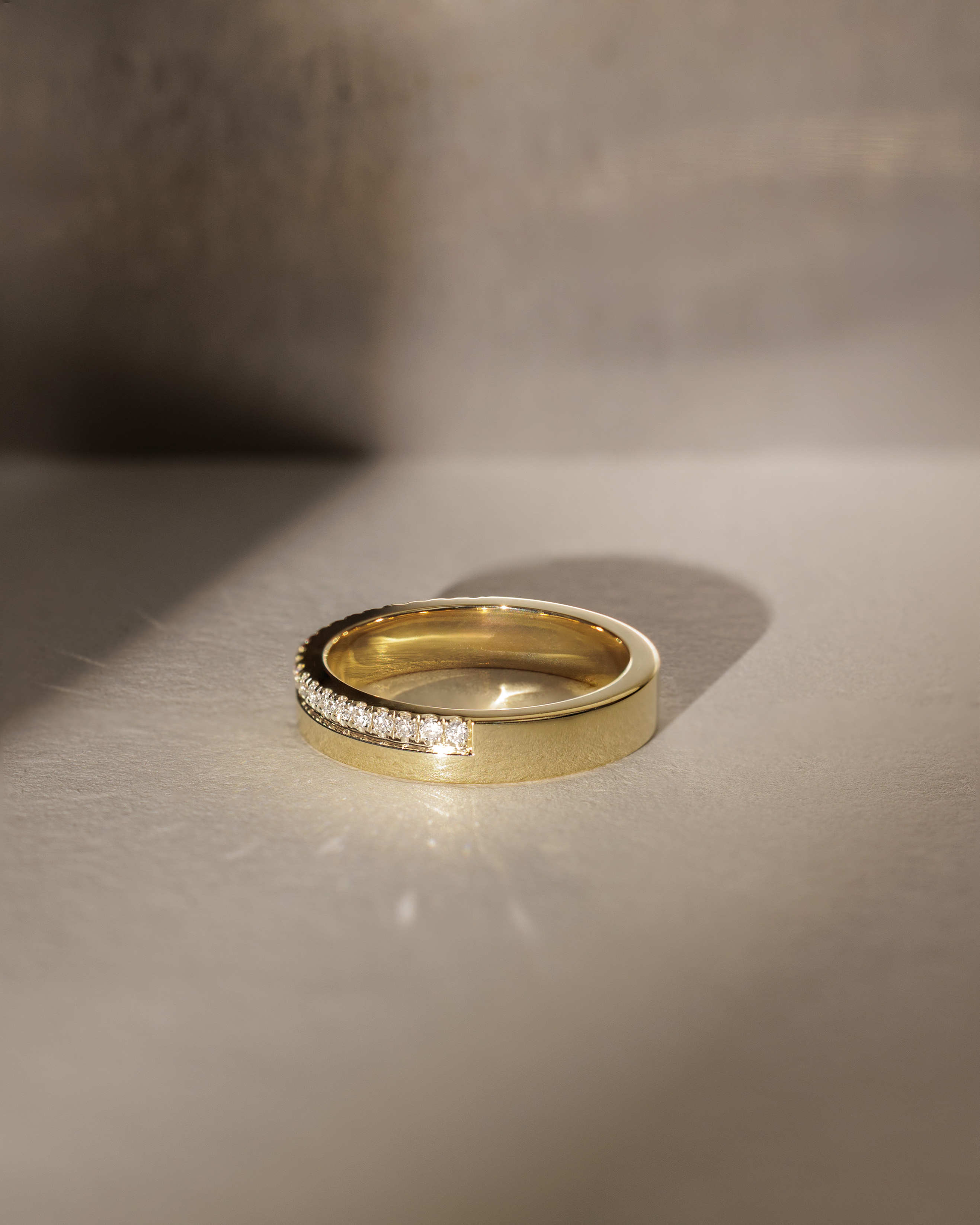 Clara - Cigar Band with Pav Edge Lifestyle Image