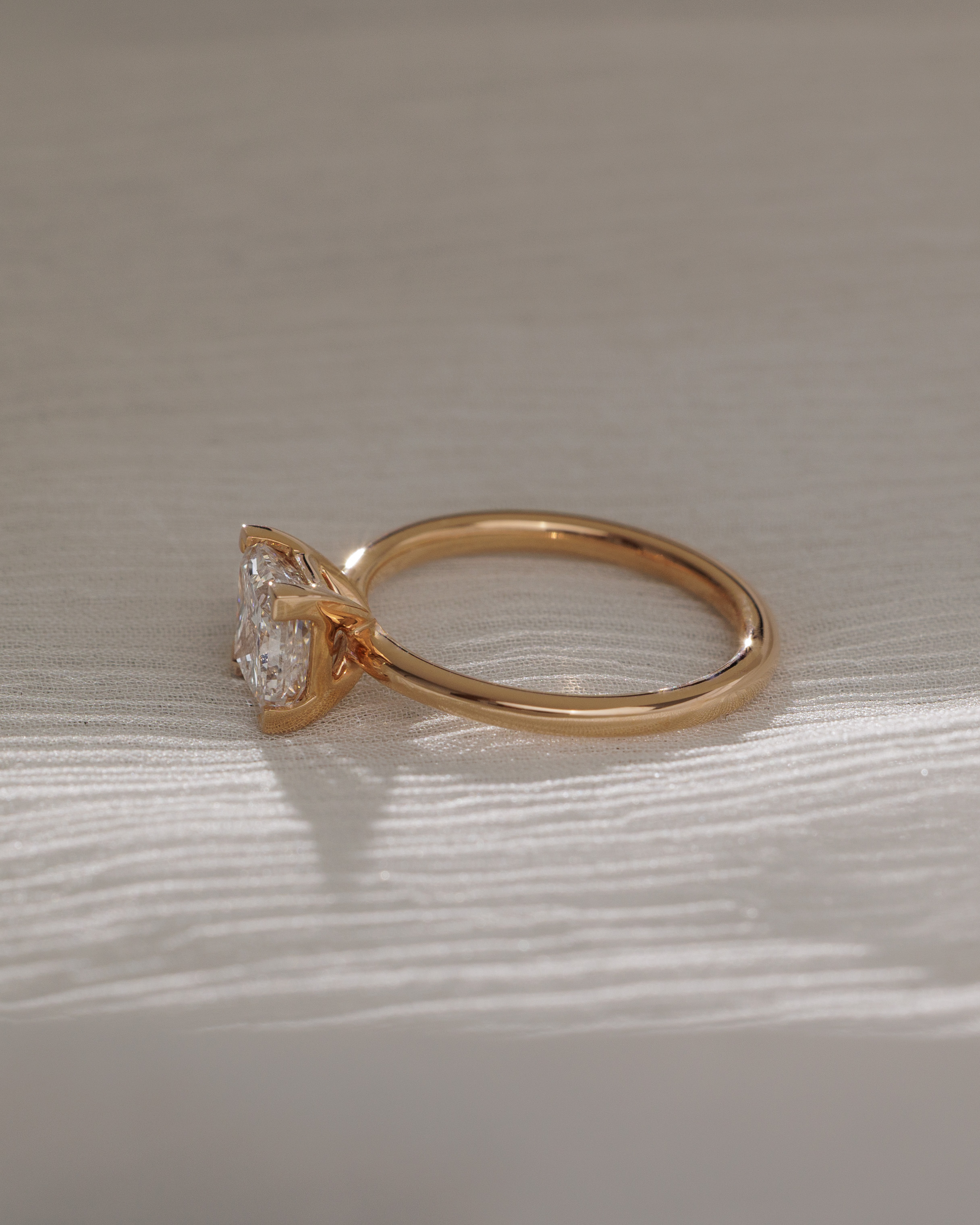 Glinda - 4 Claw Princess Solitaire Lifestyle Image