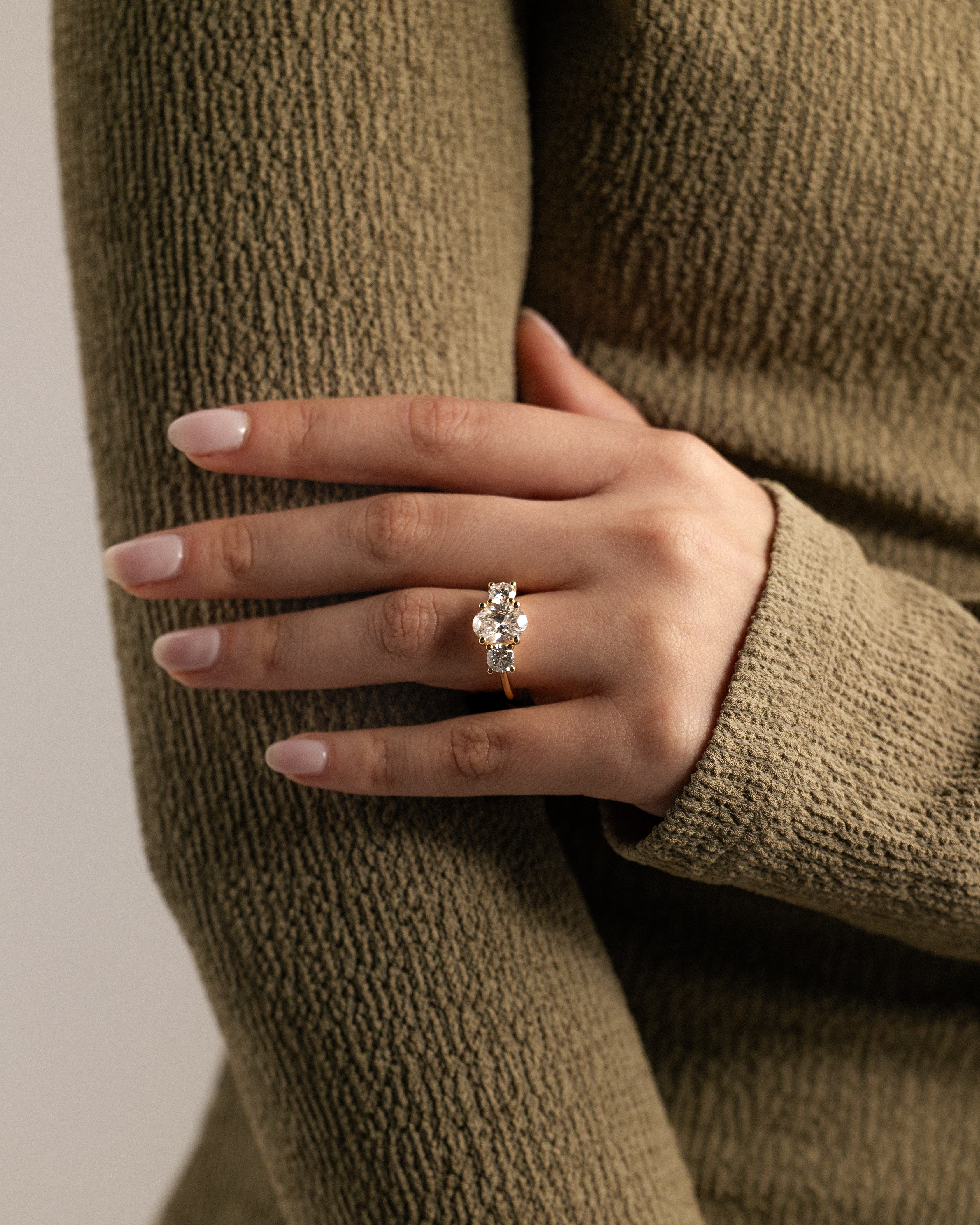 Grace  Trellis Oval Trilogy Lifestyle Image