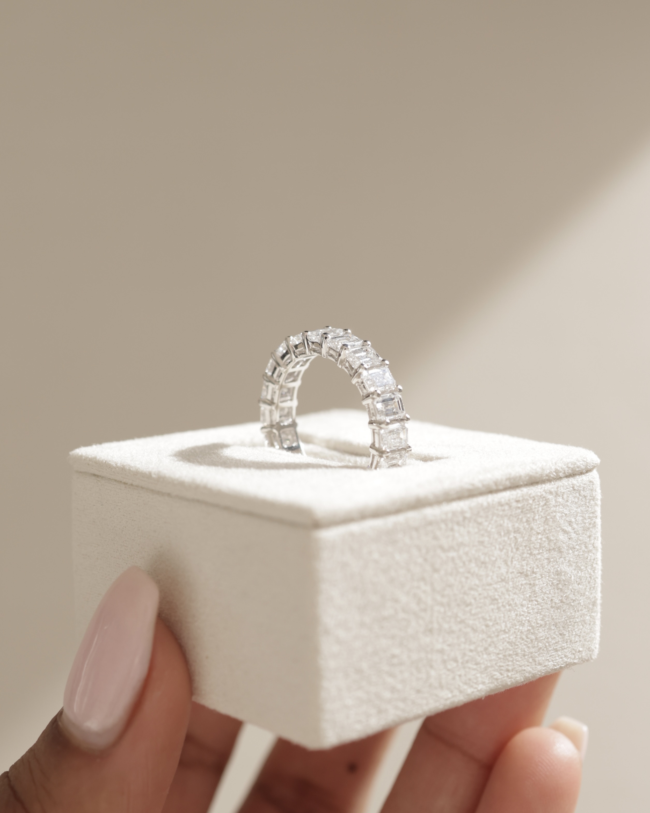 London - Emerald Basket Set Eternity Ring Lifestyle Image