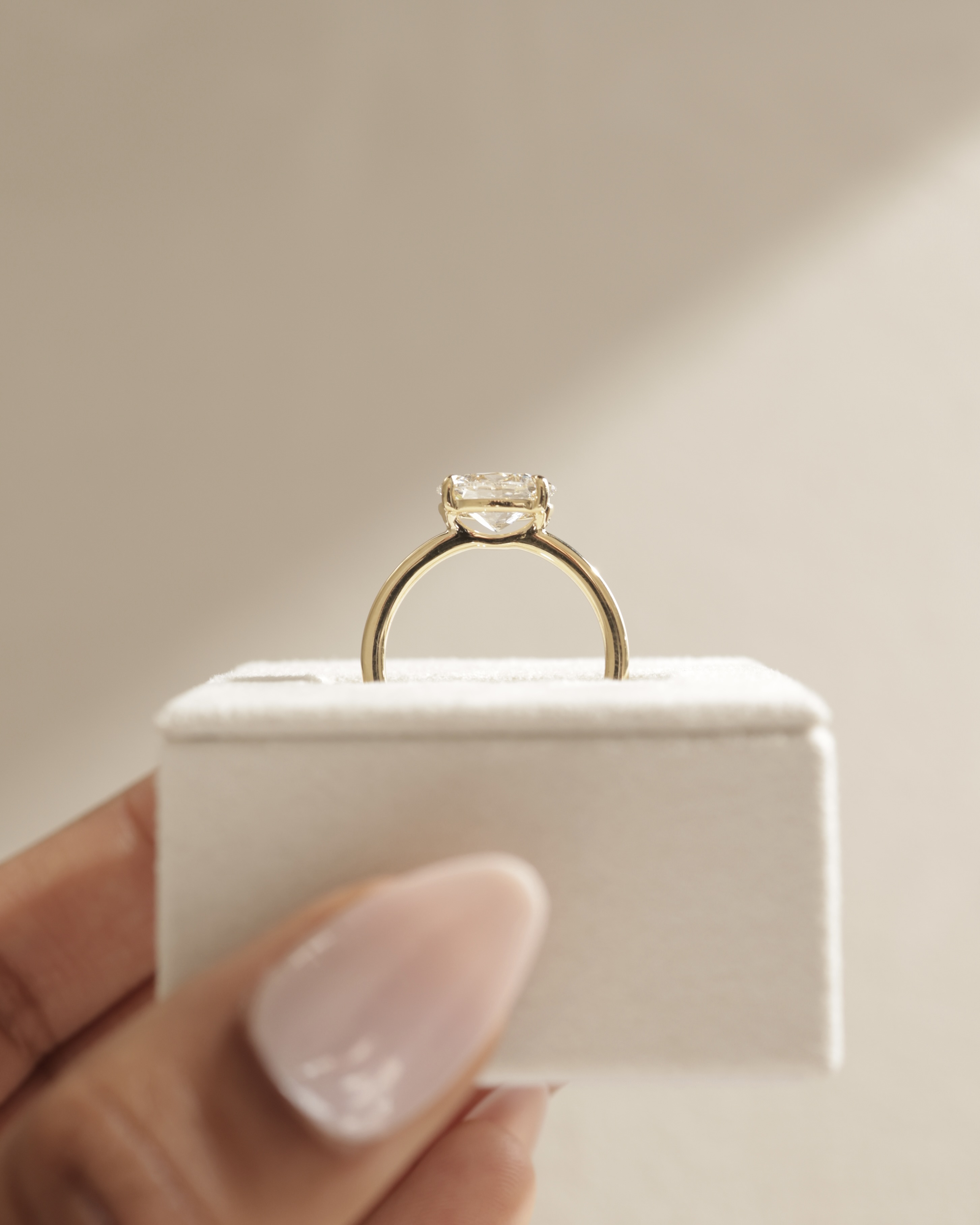 Mabeline- 4 Claw East West Solitaire Lifestyle Image