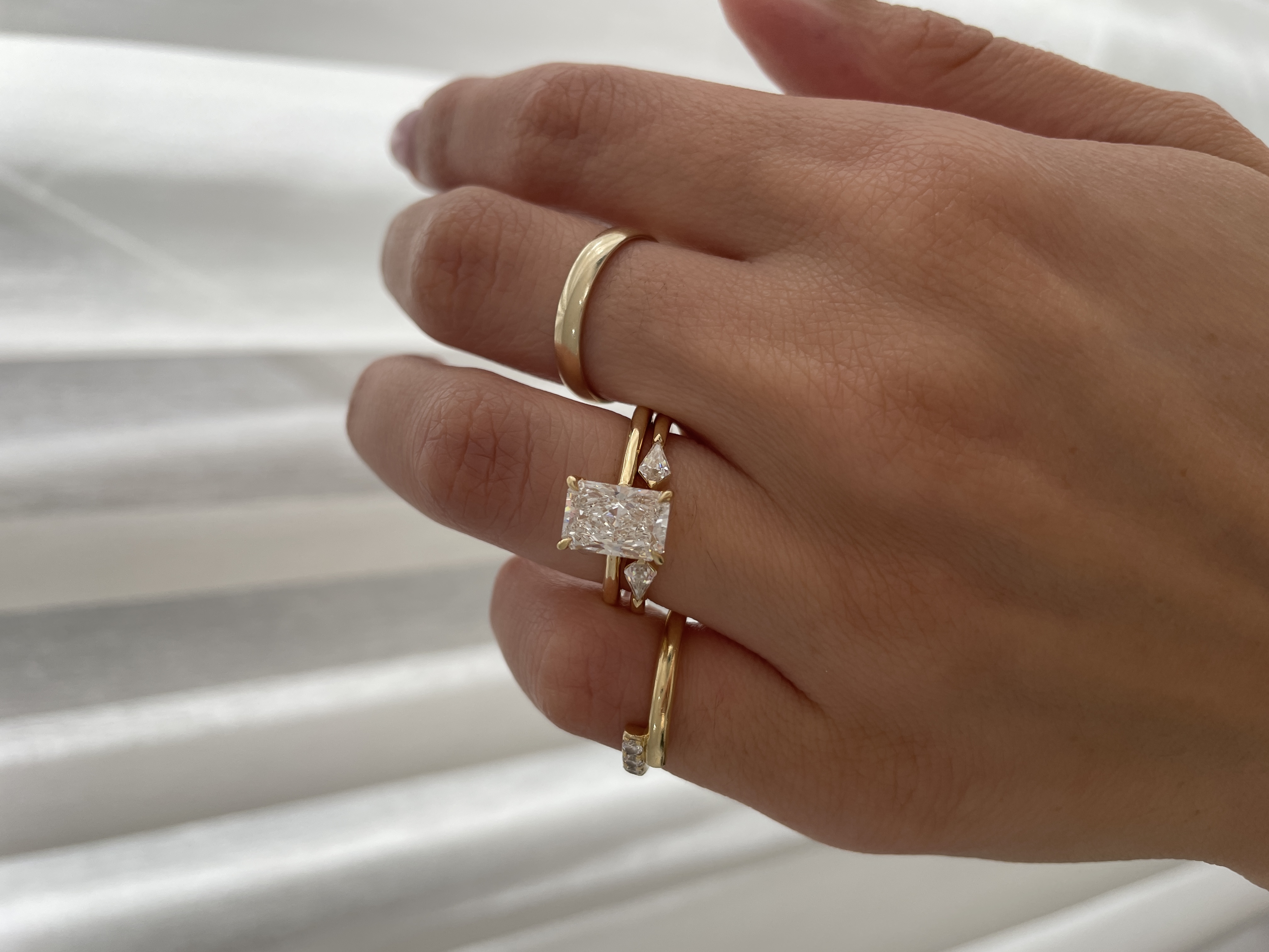 Monique - Kite Stones Wedding Ring Lifestyle Image