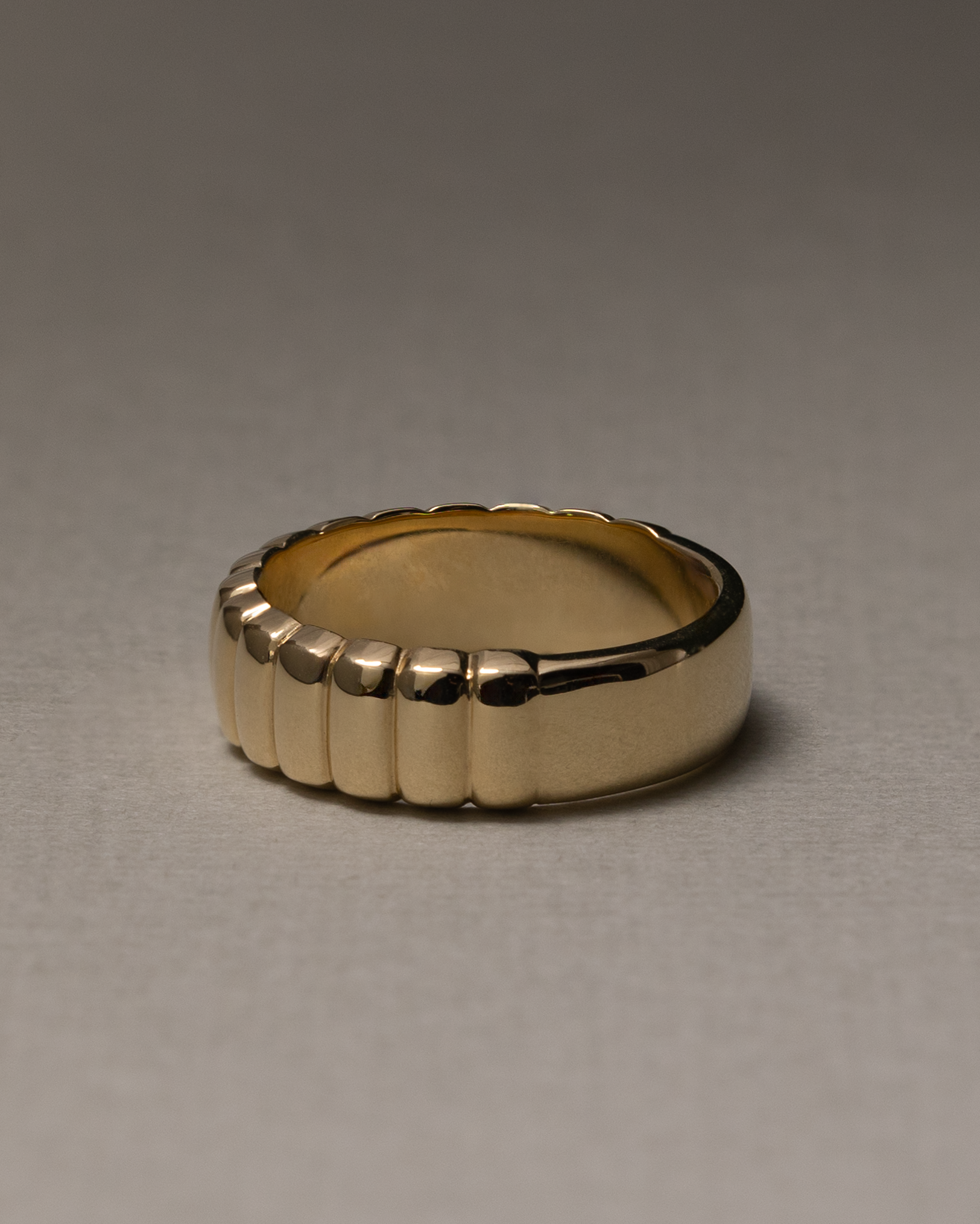 Rose - Fluted Cigar Ring Lifestyle Image