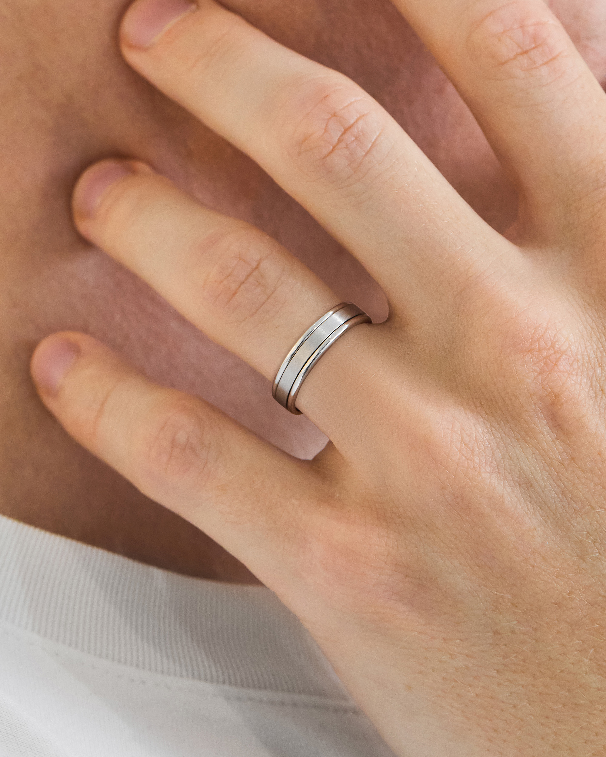 Stephen Mens Wedding Ring Lifestyle Image