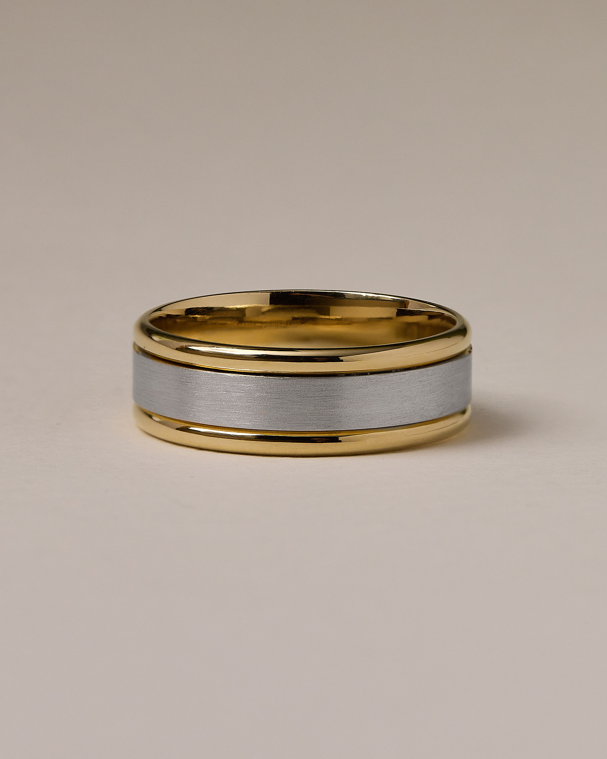 Stephen Mens Wedding Ring Lifestyle Image