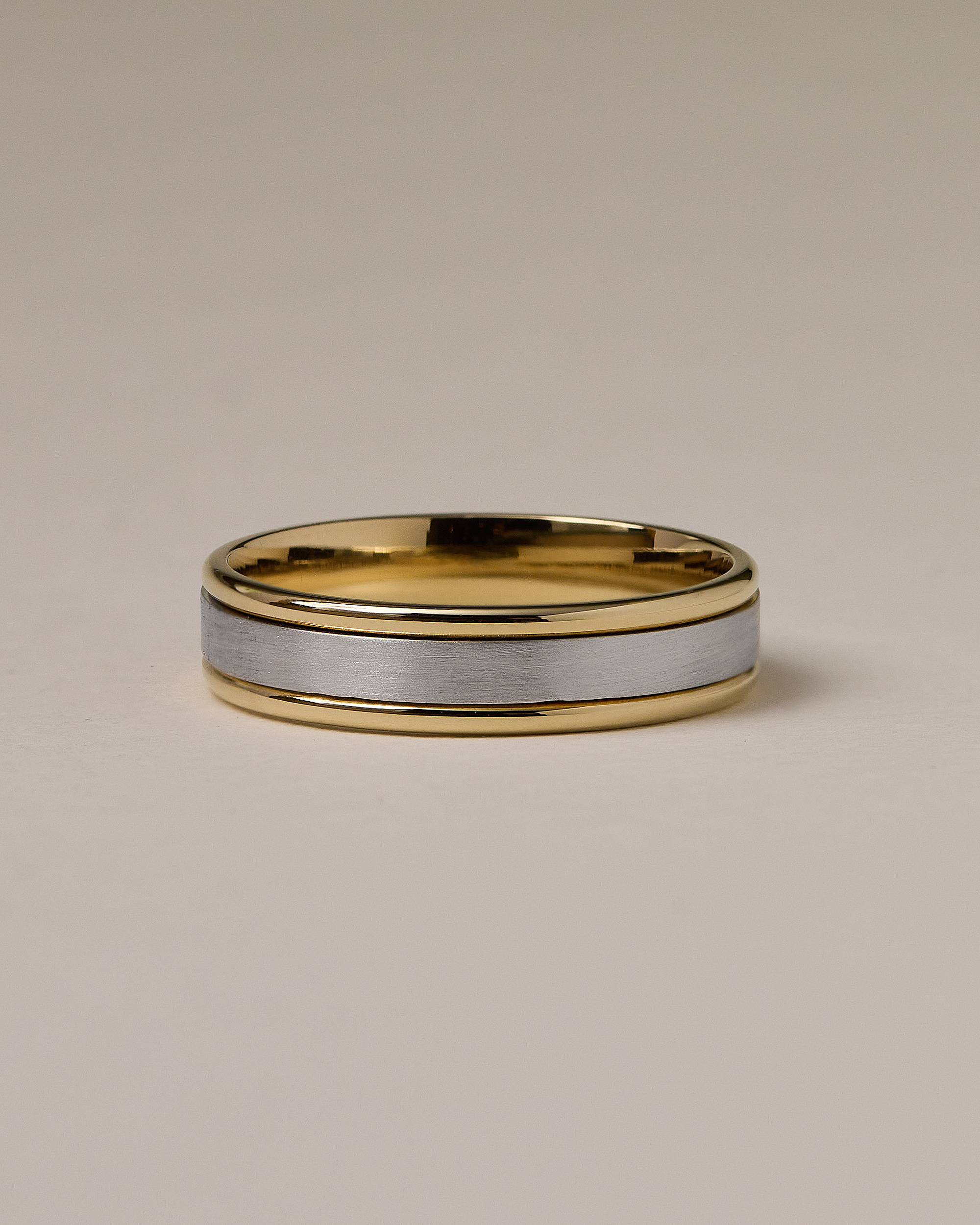 Stephen Mens Wedding Ring Lifestyle Image